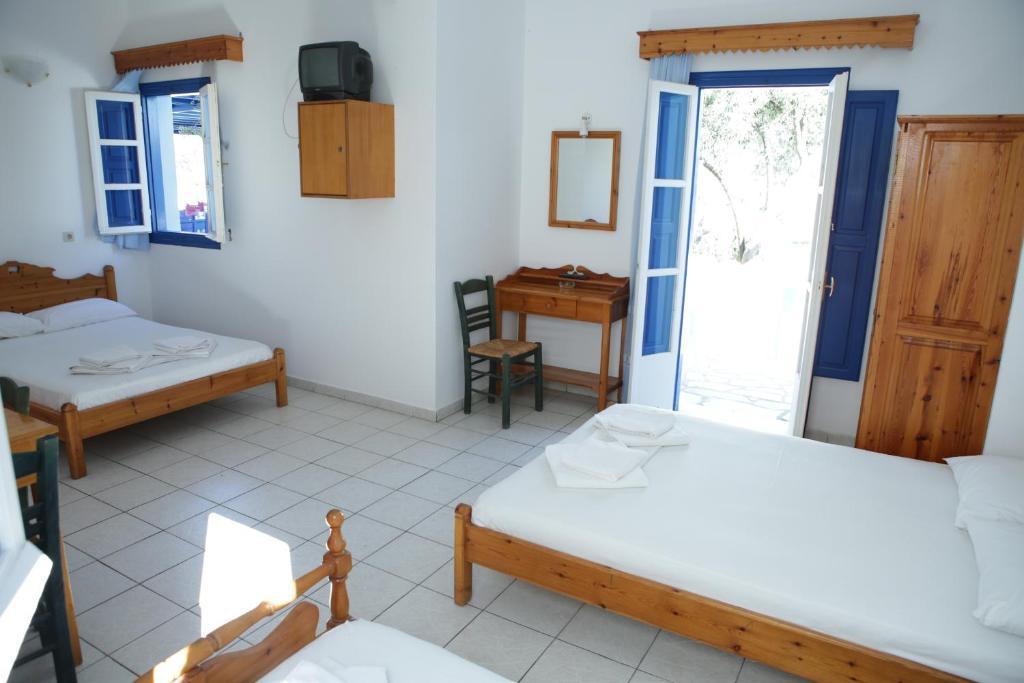 Studios Apartments Perivolos Szoba fotó