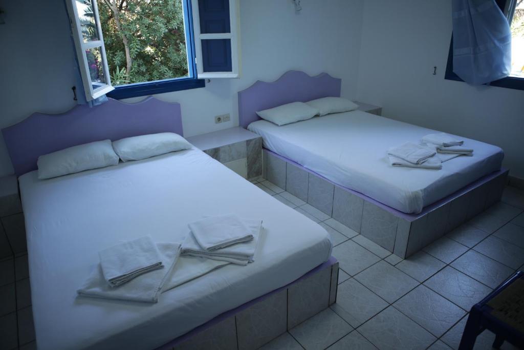 Studios Apartments Perivolos Kültér fotó